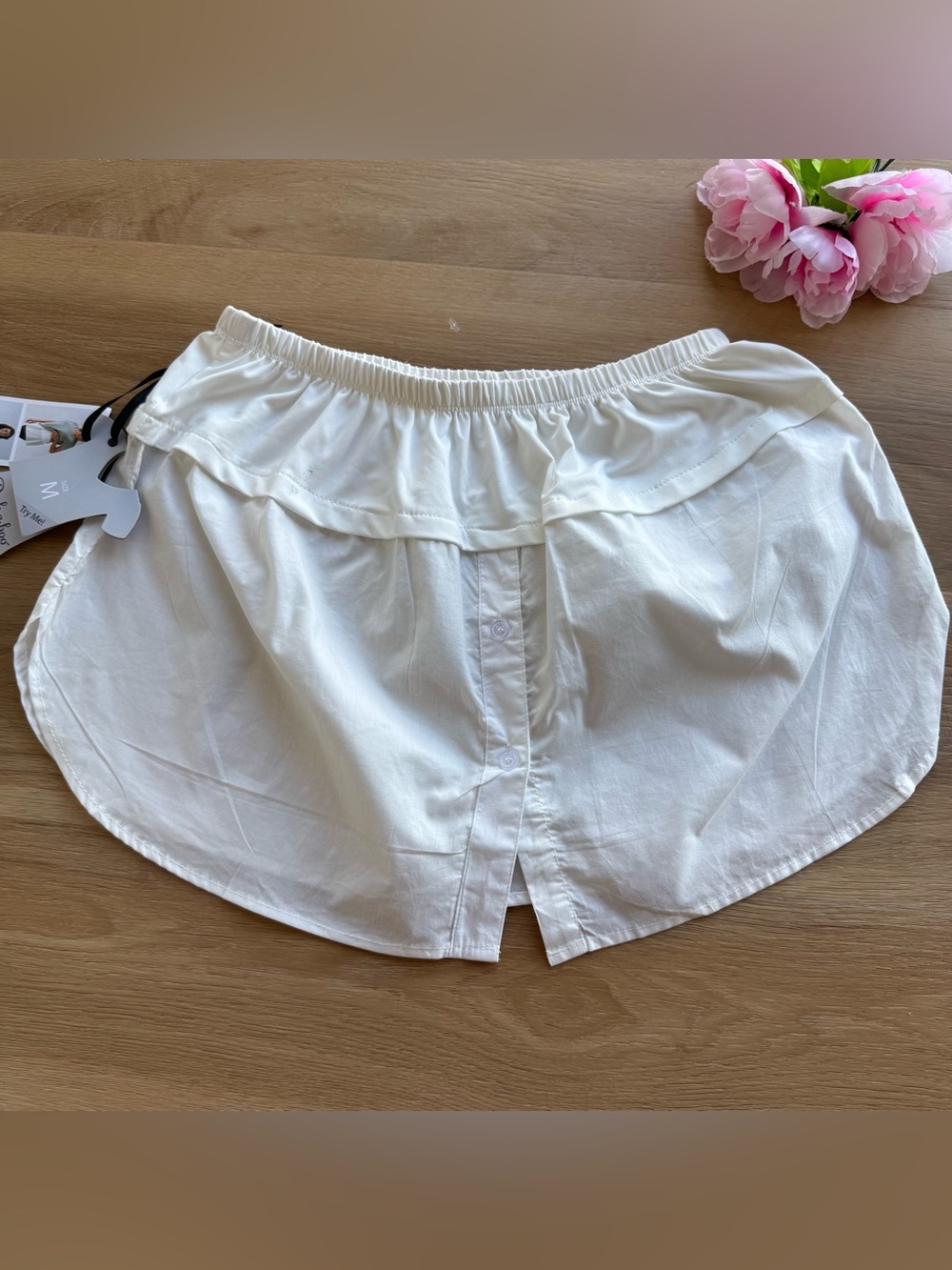 Peek a boo shirt extender Medium white button down elastic waist pullover NWT